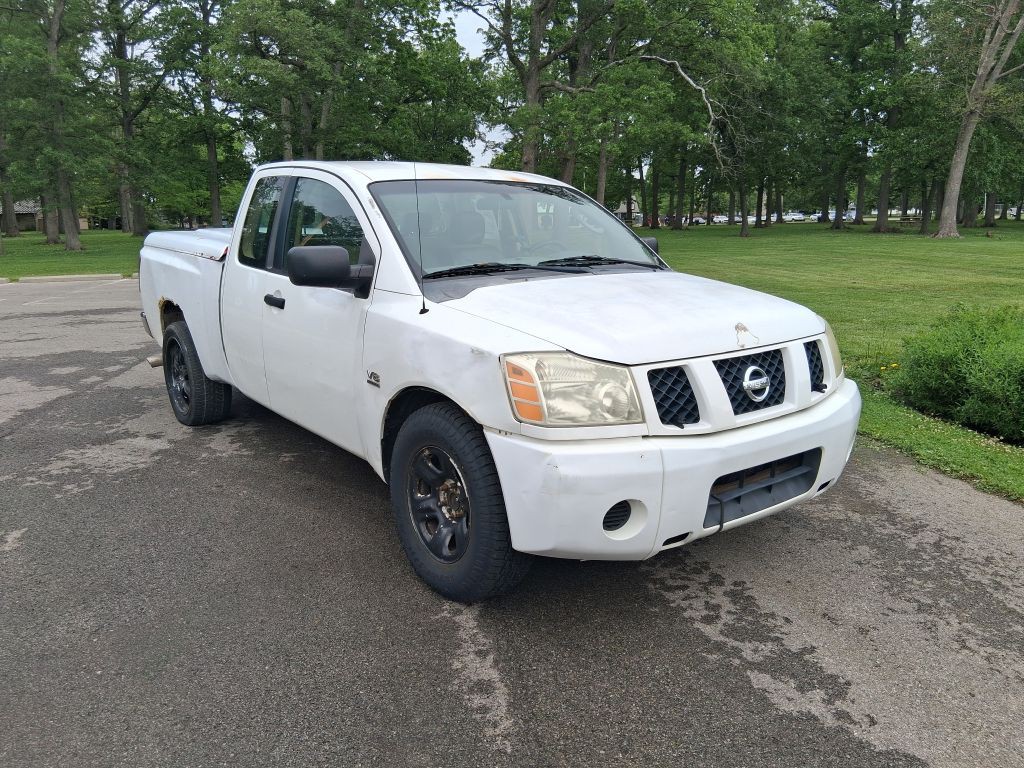 2004 Nissan Titan Image 3
