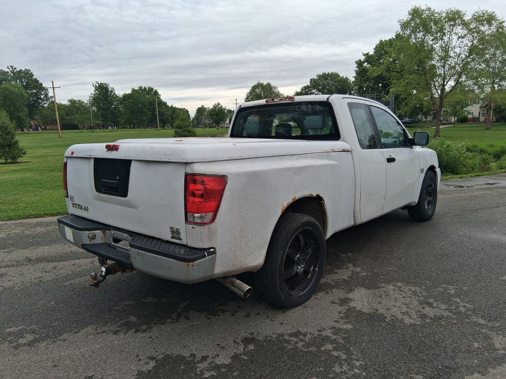 2004 Nissan Titan Image 5