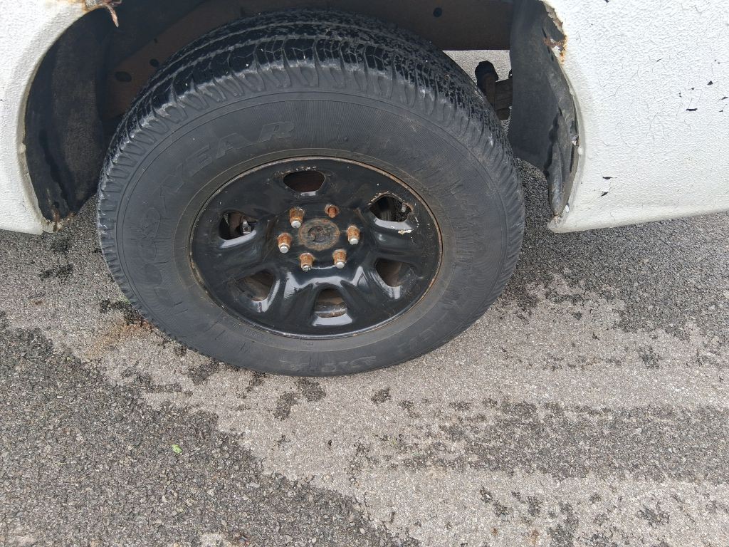 2004 Nissan Titan Image 9