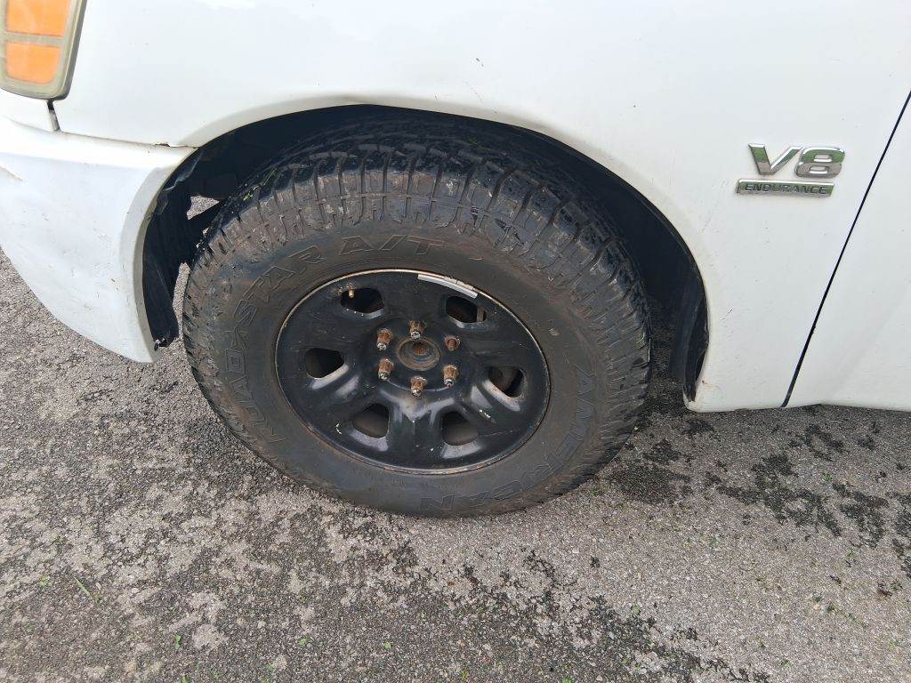 2004 Nissan Titan Image 10