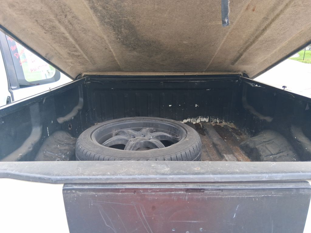 2004 Nissan Titan Image 11