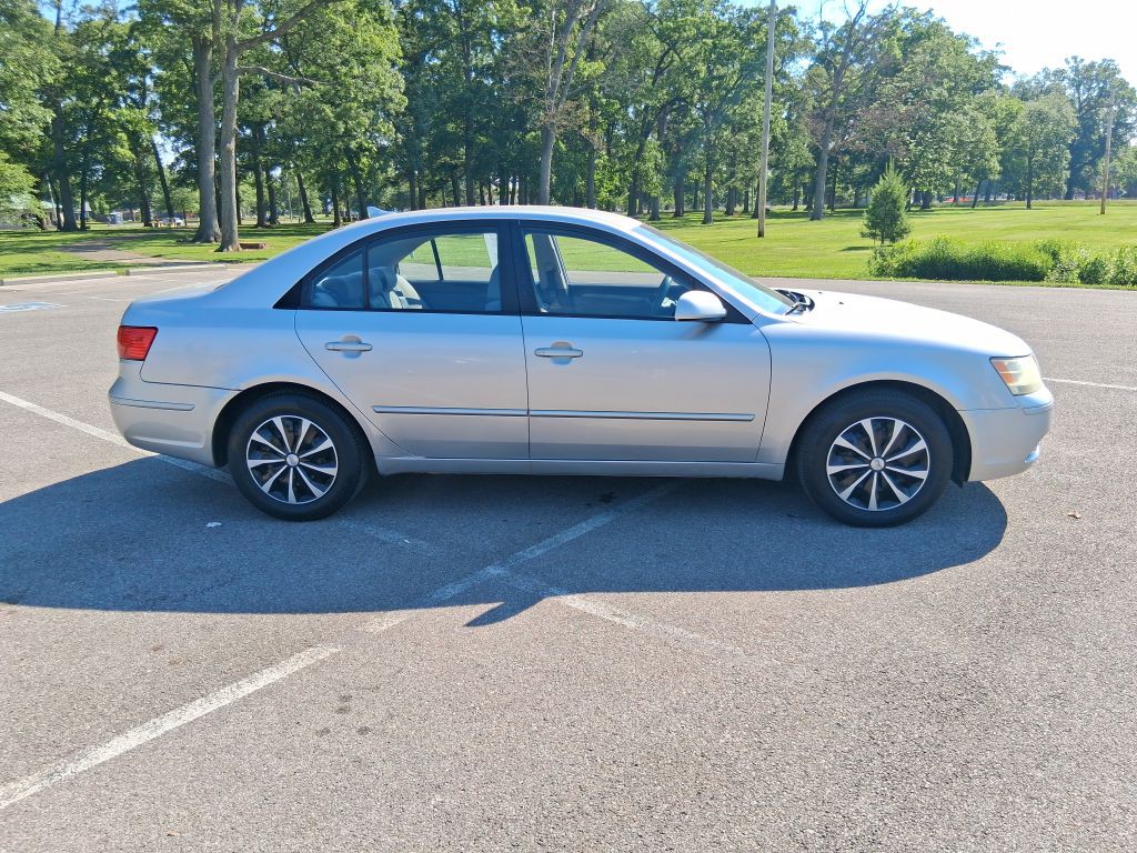 2009 Hyundai Sonata Image 4