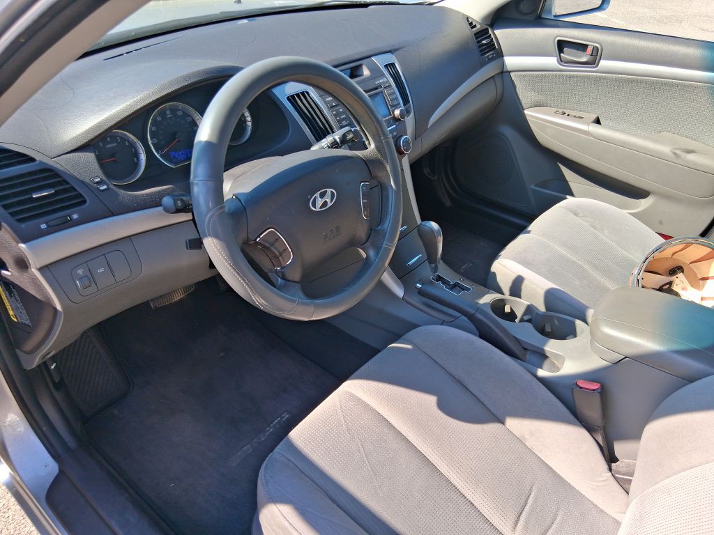 2009 Hyundai Sonata Image 12