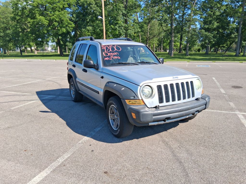 2005 Jeep Liberty Image 3
