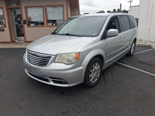 Image for 2012 Chrysler Town & Country Touring ID: 7476330