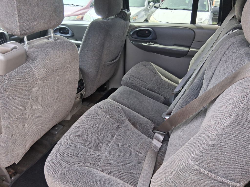 2004 Chevrolet Trailblazer Image 11