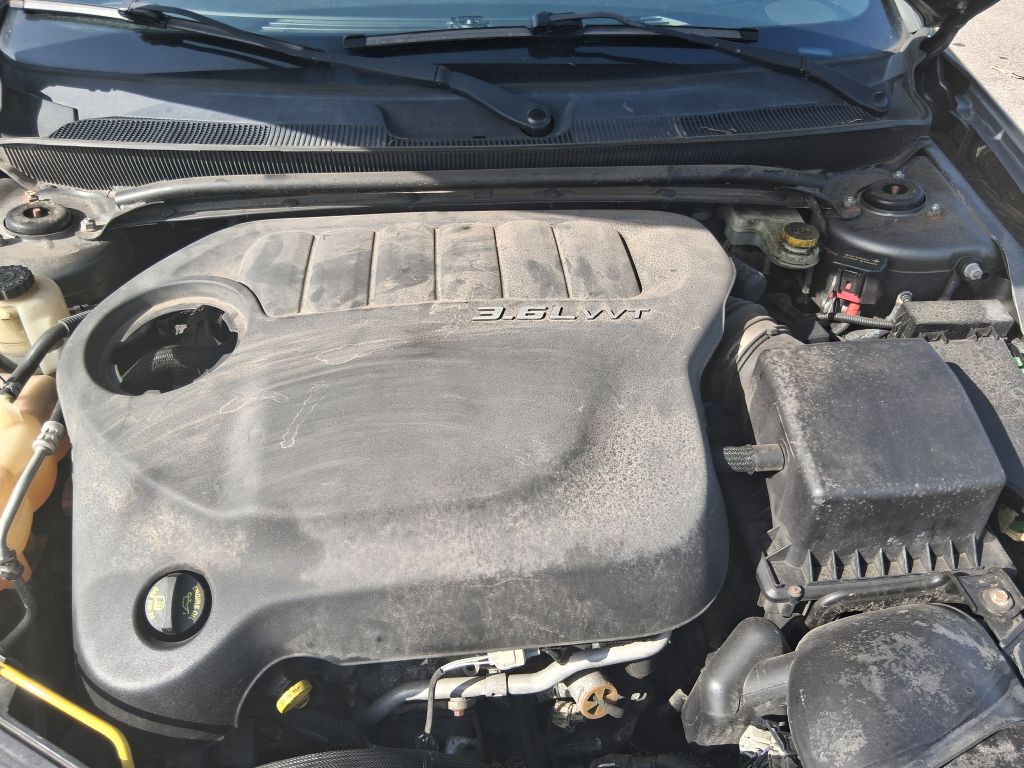 2013 Chrysler 200 Image 13