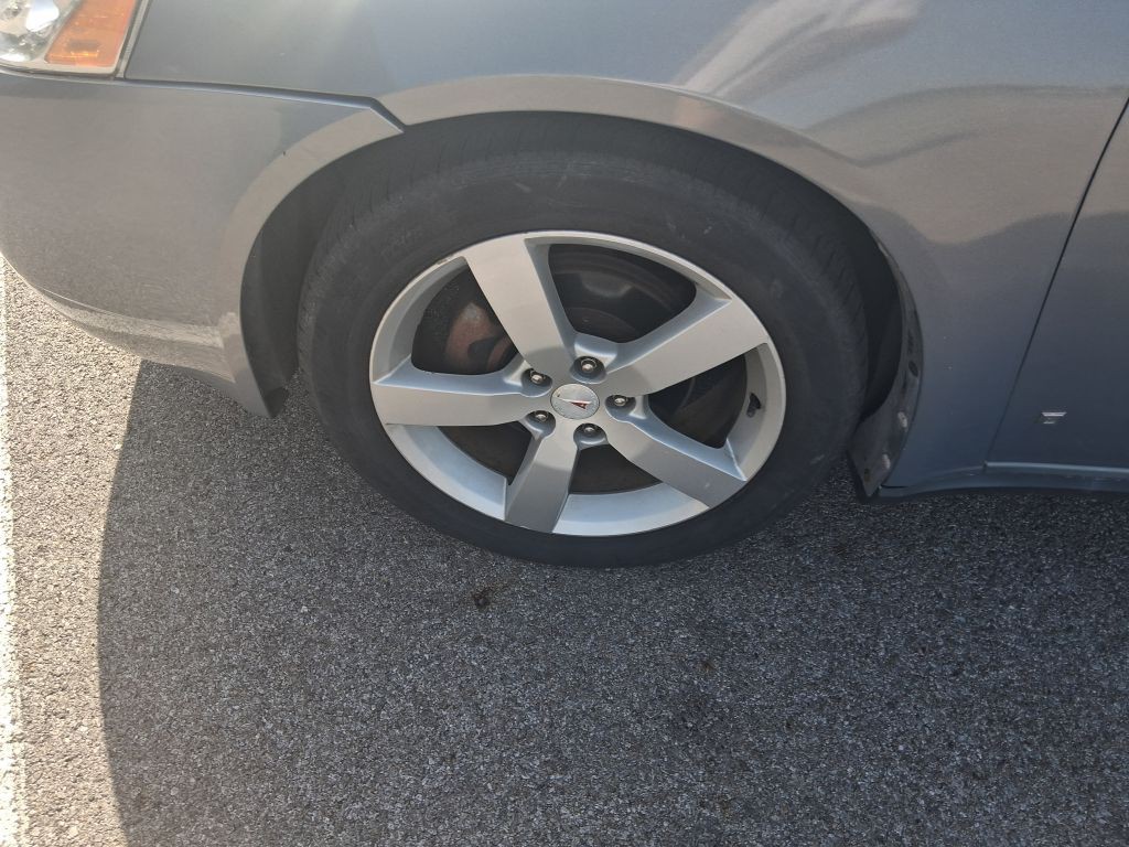 2007 Pontiac G6 Image 10