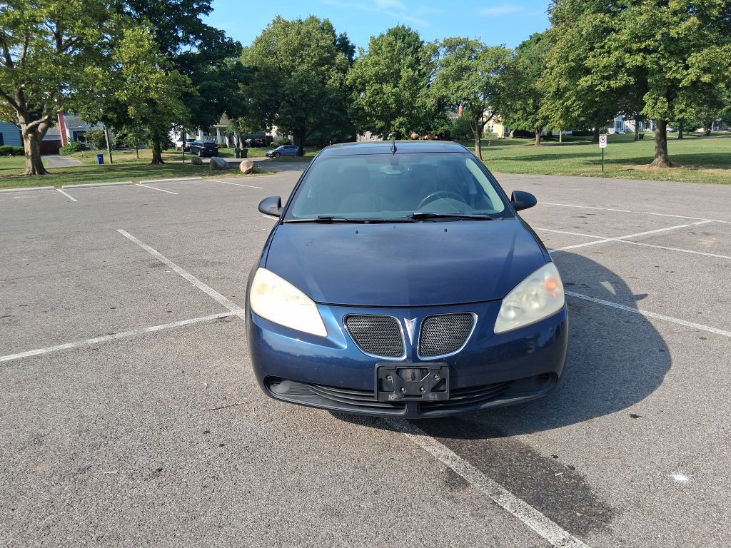 2009 Pontiac G6 Image 2