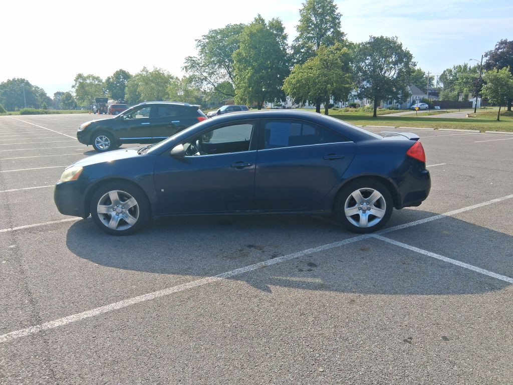 2009 Pontiac G6 Image 8