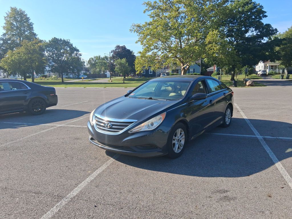 2014 Hyundai Sonata Image 1