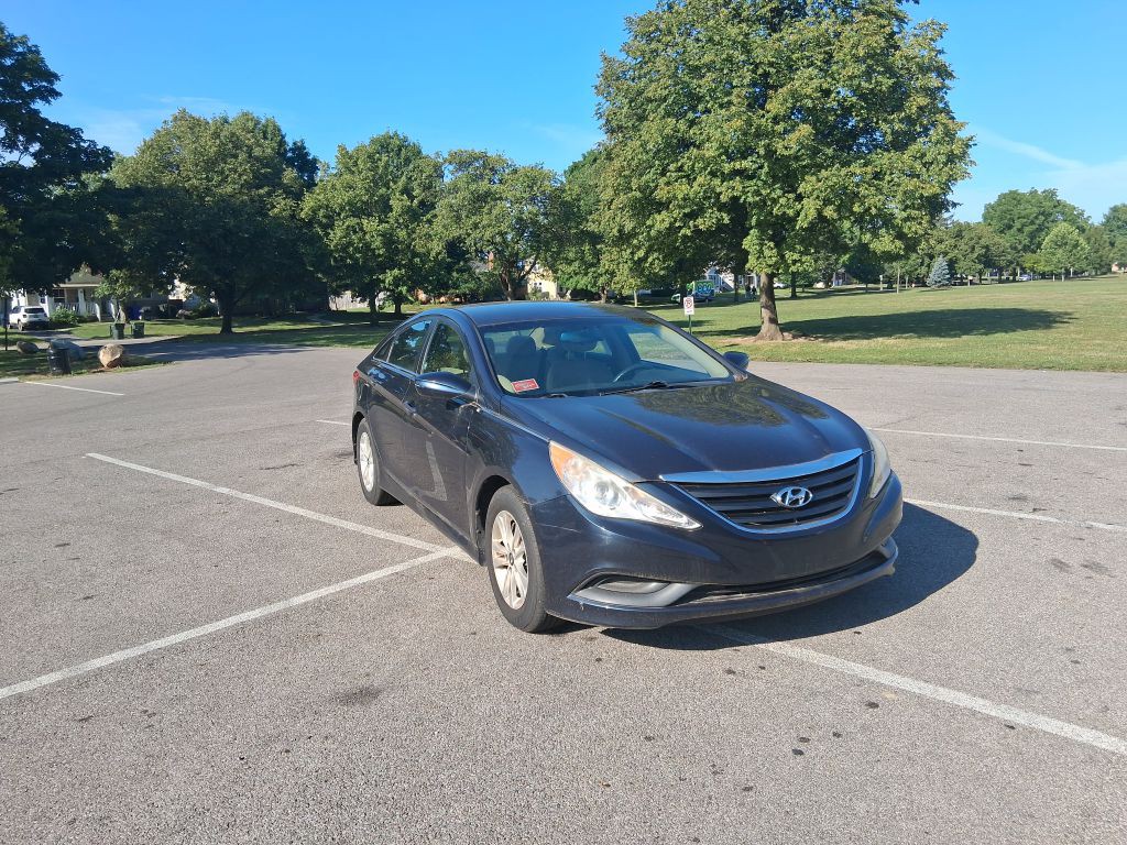 2014 Hyundai Sonata Image 3
