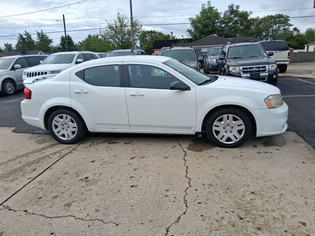2011 Dodge Avenger Image 4