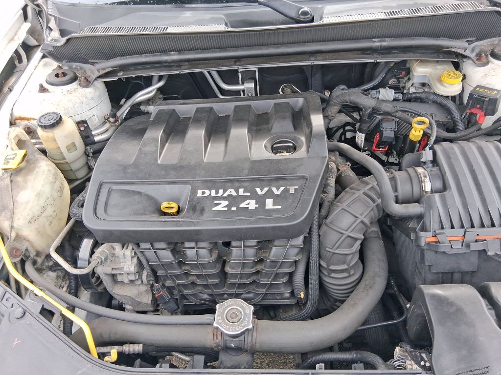 2011 Dodge Avenger Image 13