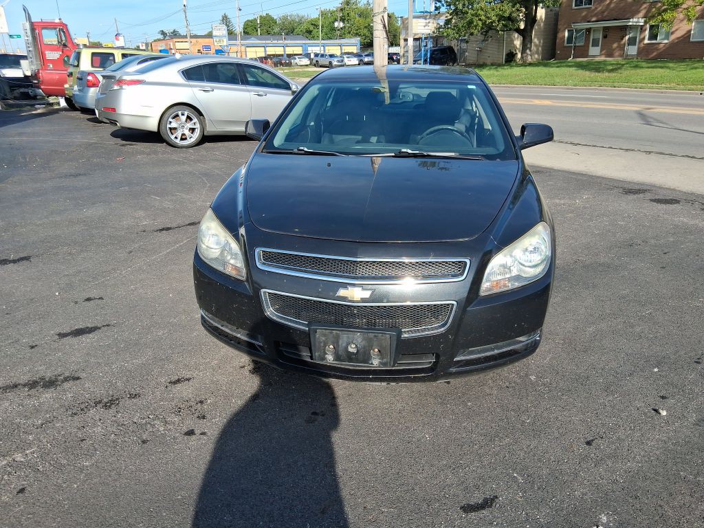 2012 Chevrolet Malibu Image 2