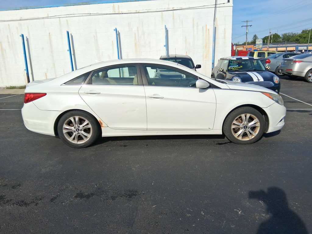 2011 Hyundai Sonata Image 4