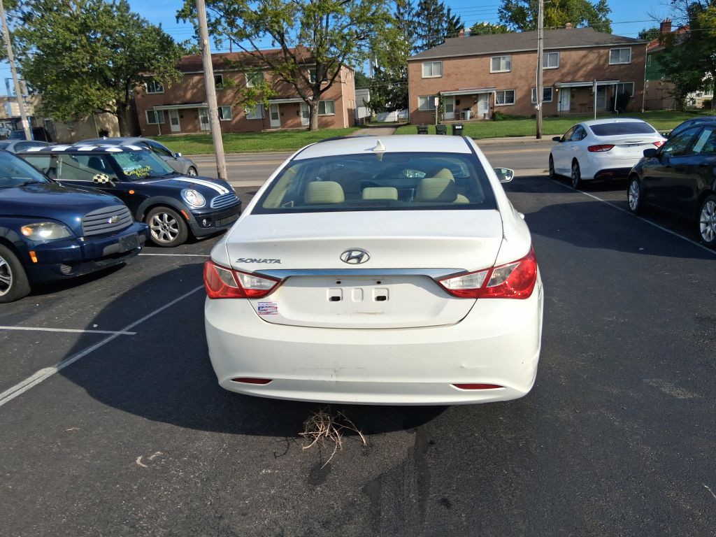 2011 Hyundai Sonata Image 6