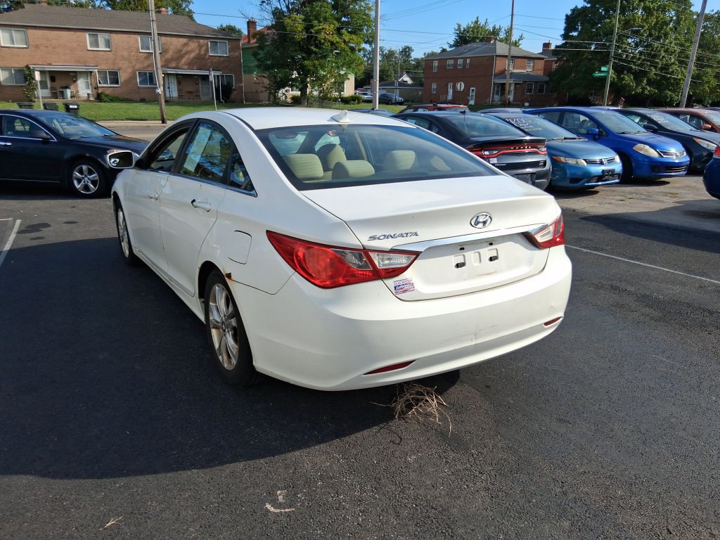 2011 Hyundai Sonata Image 7