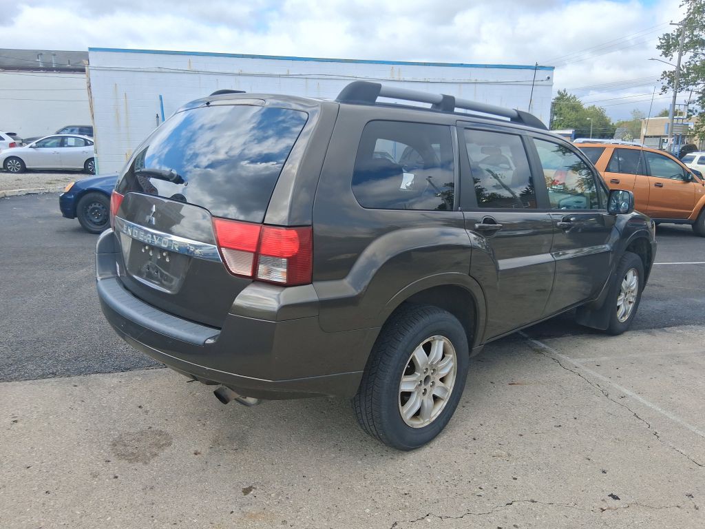 2011 Mitsubishi Endeavor Image 5