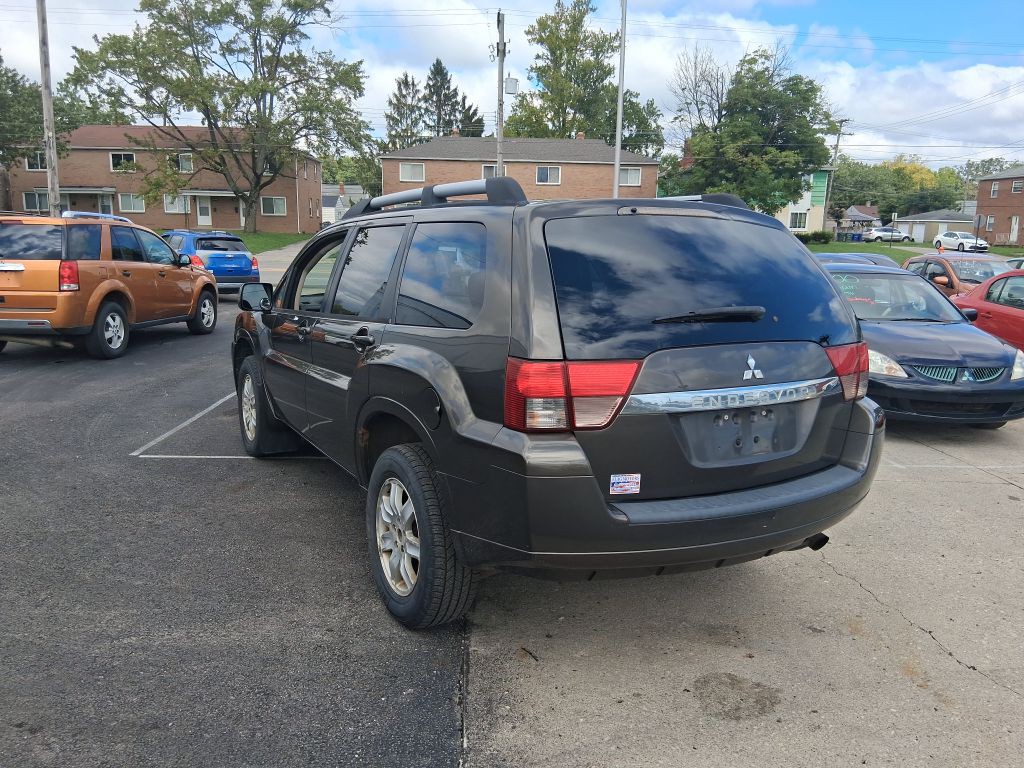 2011 Mitsubishi Endeavor Image 7