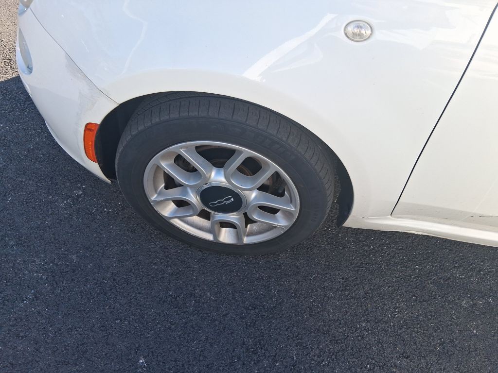 2013 FIAT 500 Image 10