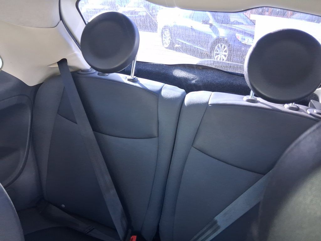 2013 FIAT 500 Image 11