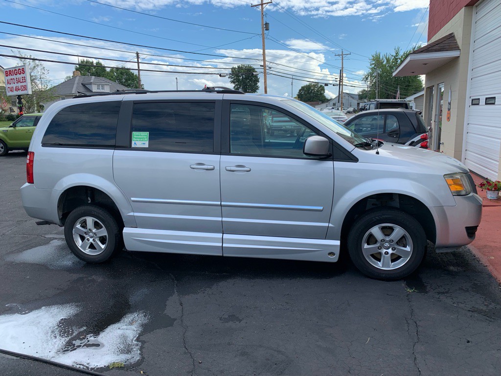 2009 Dodge Grand Caravan Image 1