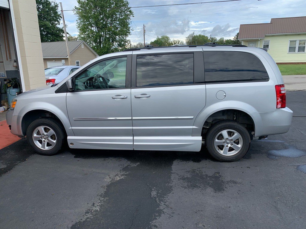 2009 Dodge Grand Caravan Image 4