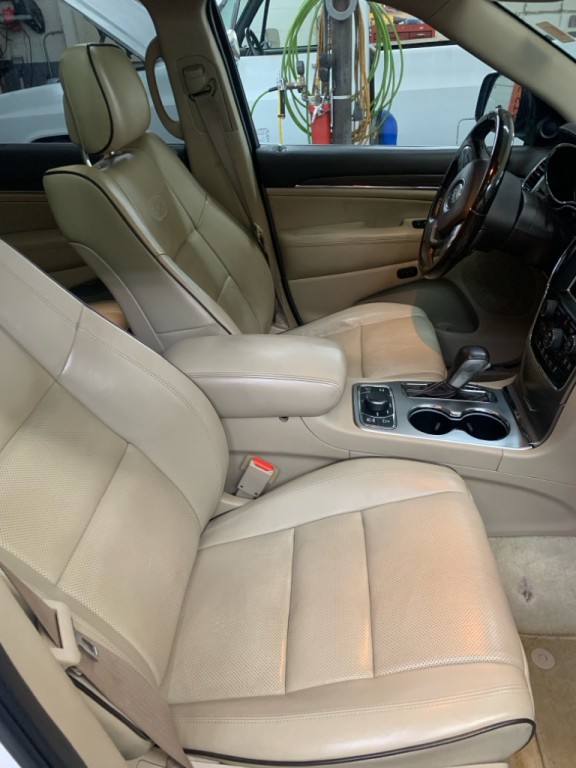 2018 Jeep Grand Cherokee Image 2