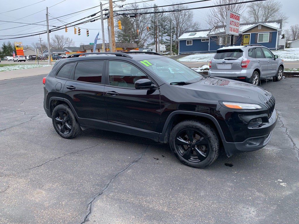 2017 Jeep Cherokee Image 2