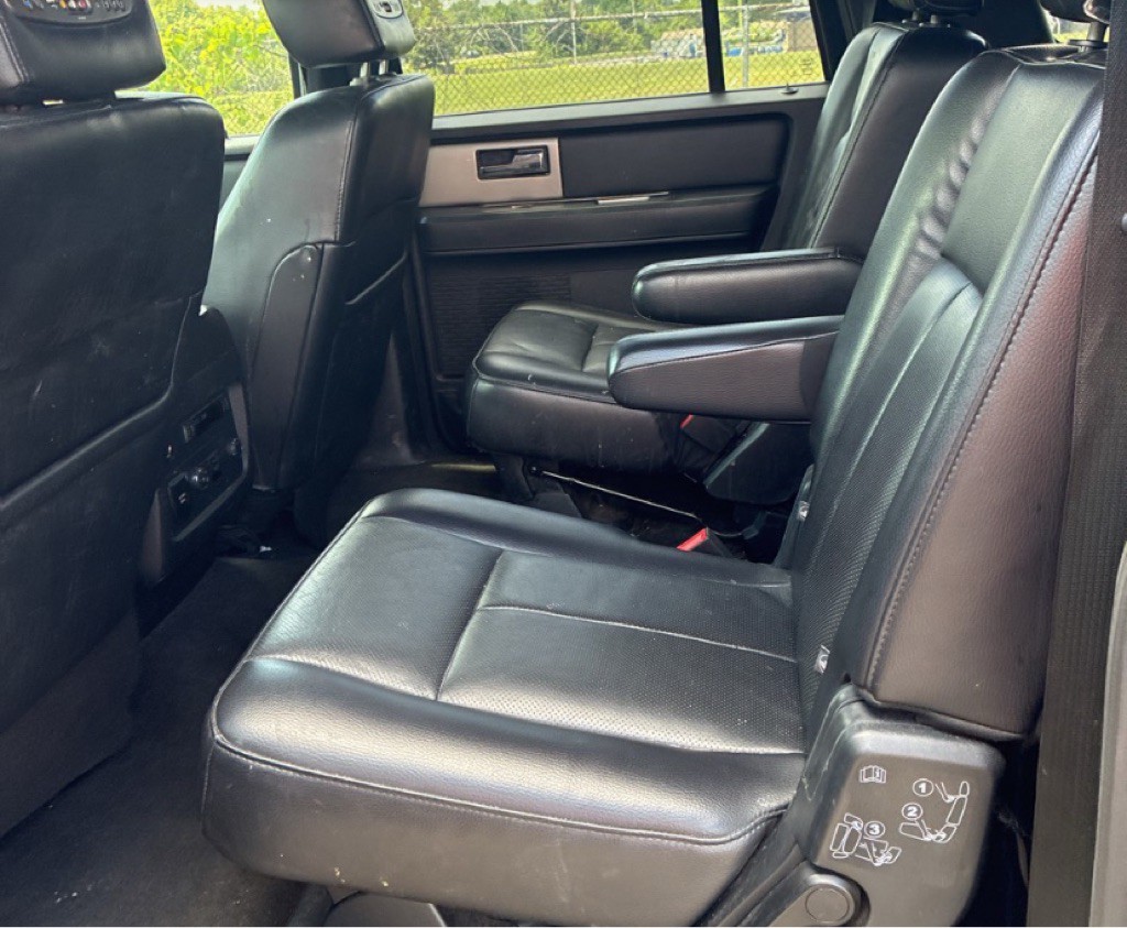 2017 Ford Expedition Image 4