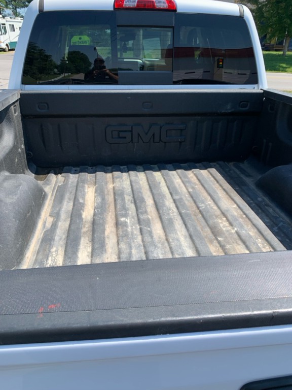 2017 GMC Sierra Image 8