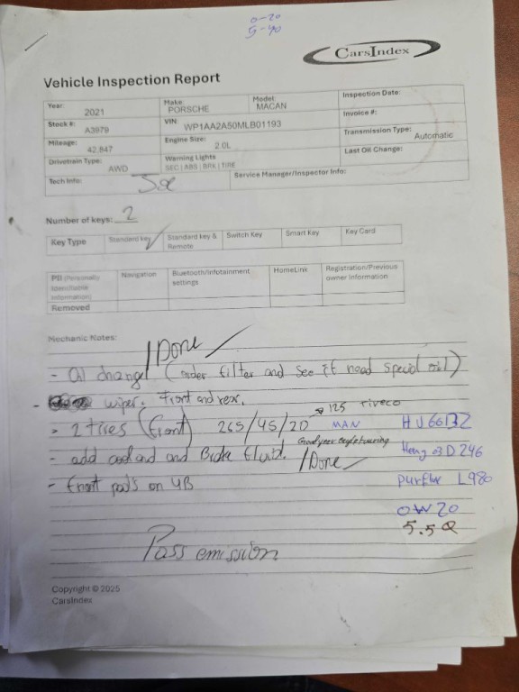 2021 Porsche Macan Image 2