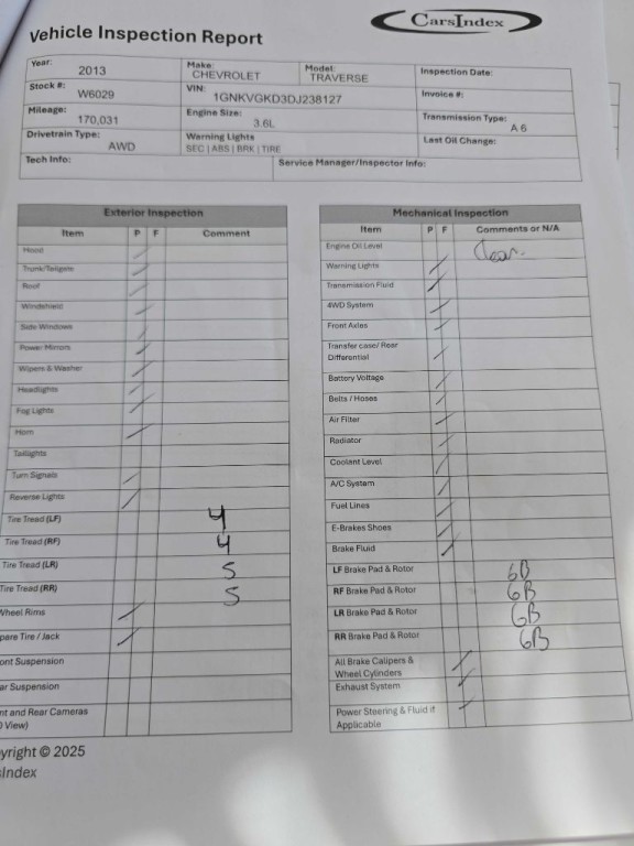 2013 Chevrolet Traverse Image 2