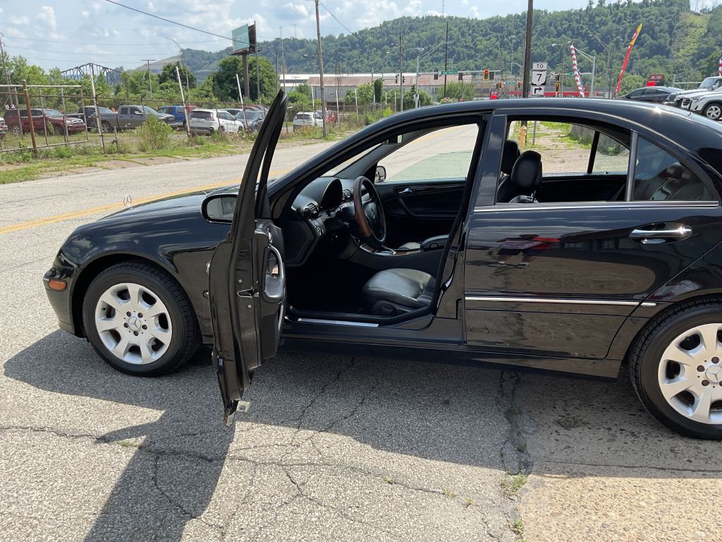 2006 Mercedes-Benz C-Class Image 13