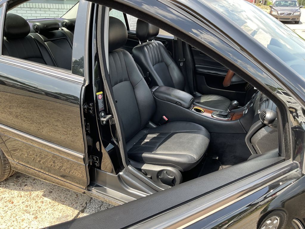 2006 Mercedes-Benz C-Class Image 17