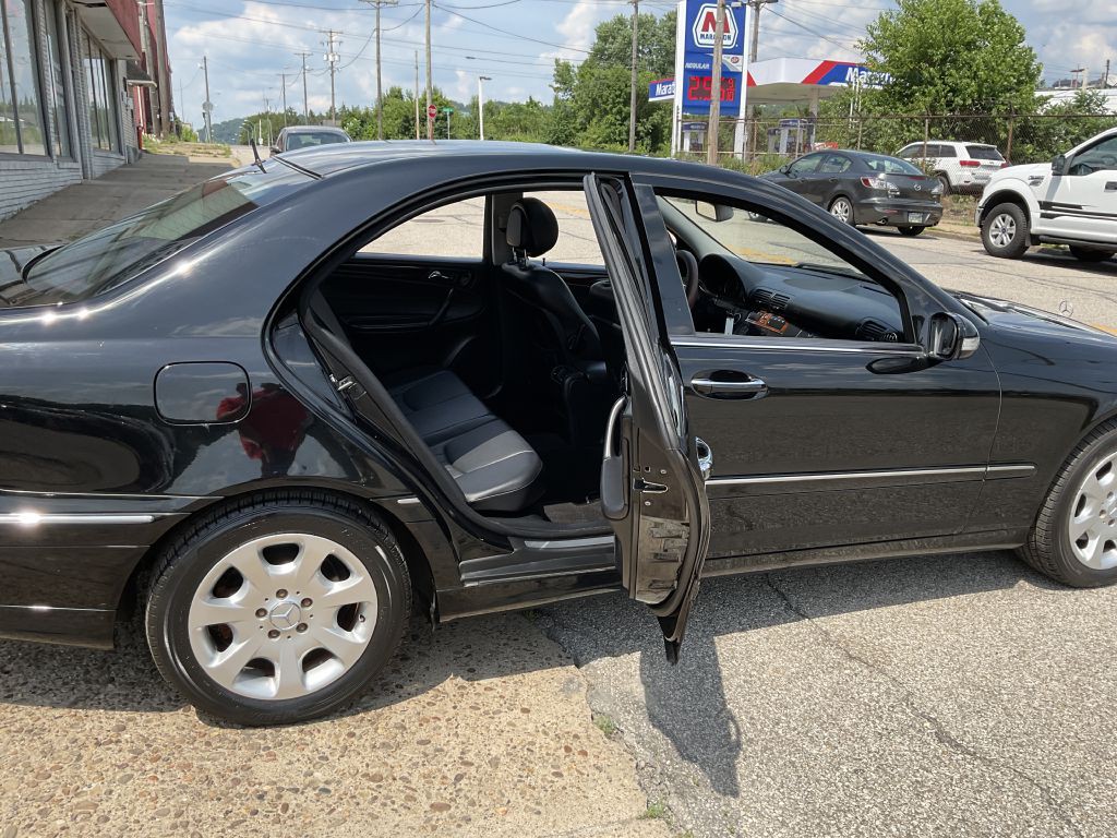 2006 Mercedes-Benz C-Class Image 21
