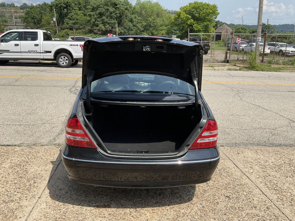 2006 Mercedes-Benz C-Class Image 24