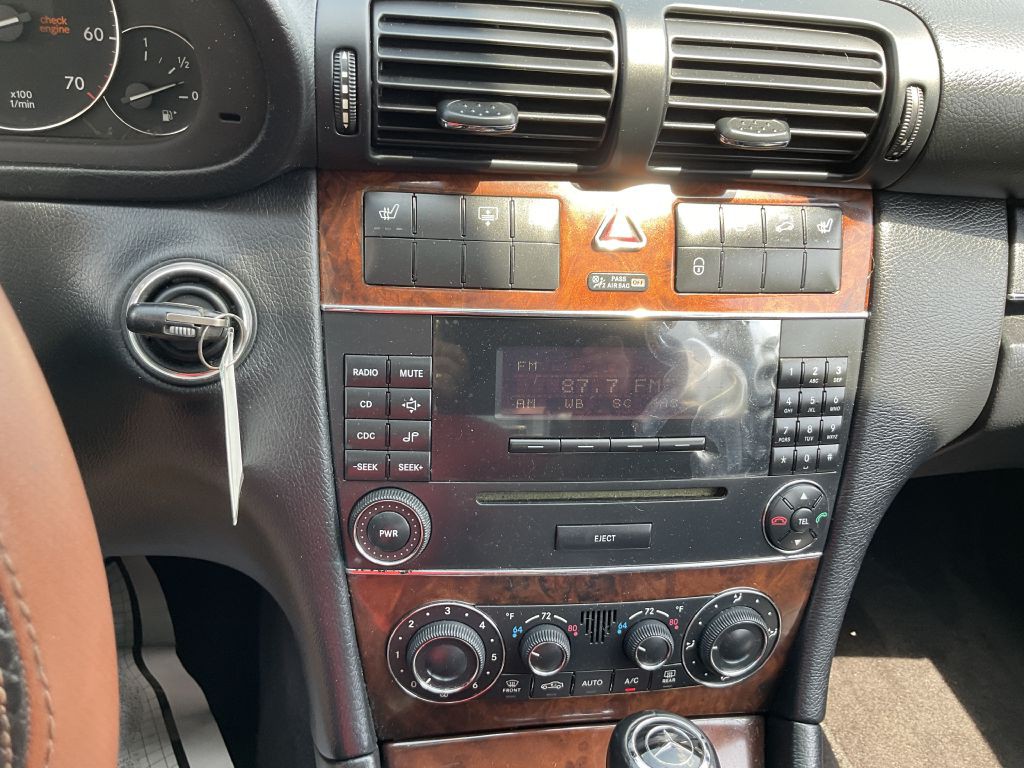 2006 Mercedes-Benz C-Class Image 33