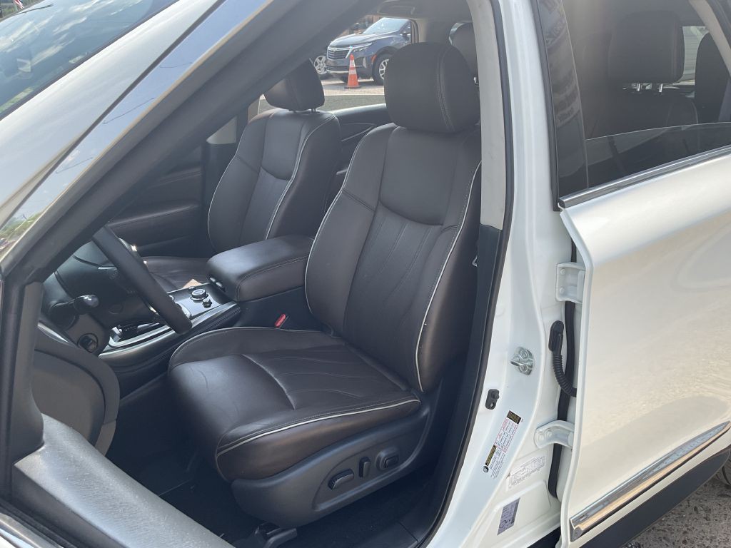 2018 INFINITI QX60 Image 14