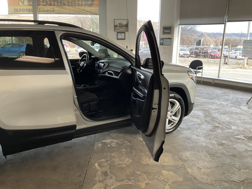 2018 GMC Terrain Image 12
