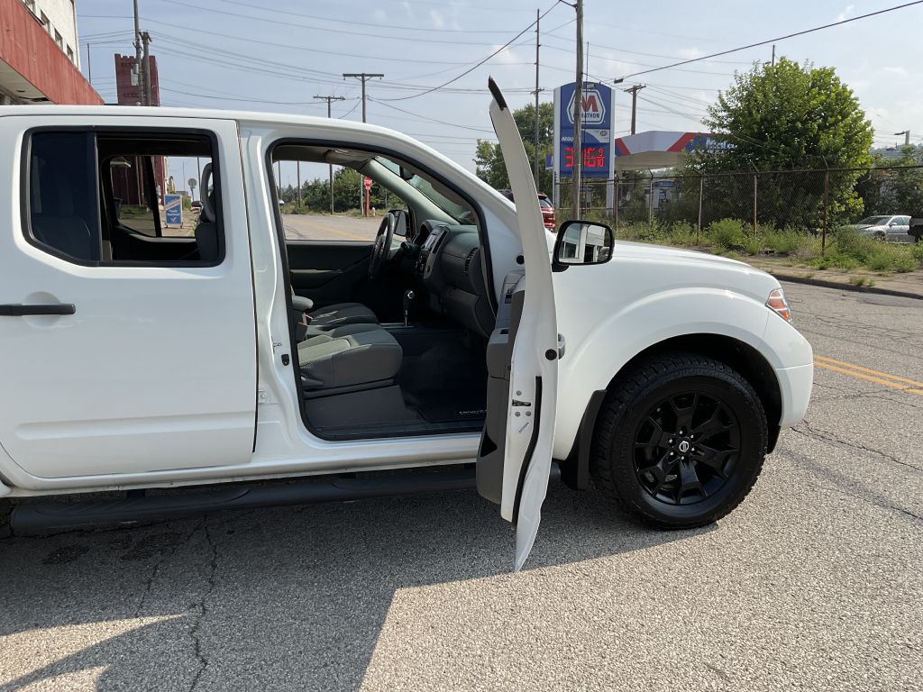 2018 Nissan Frontier Image 16