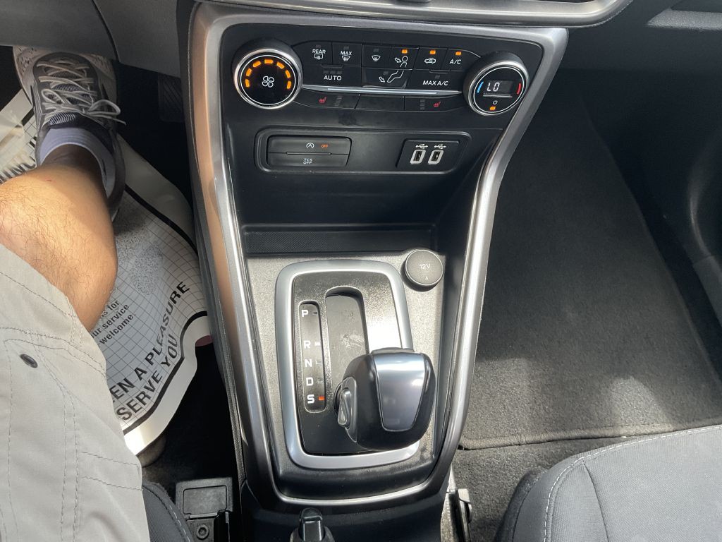 2019 Ford Econoline Image 33