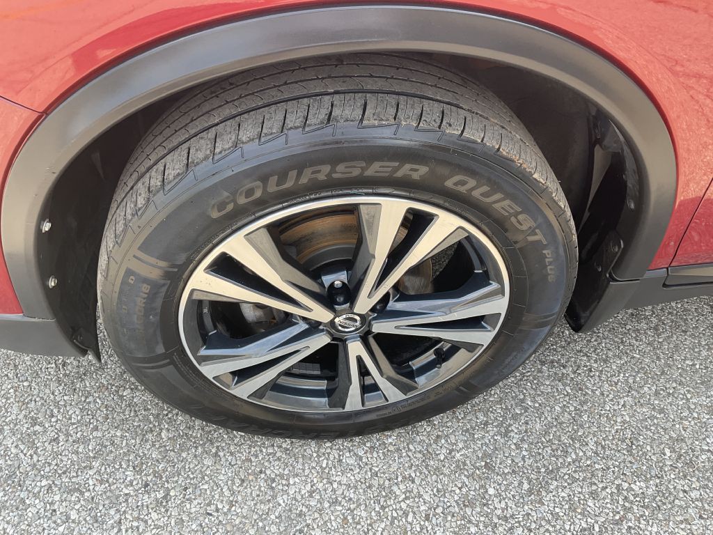 2018 Nissan Rogue Image 9