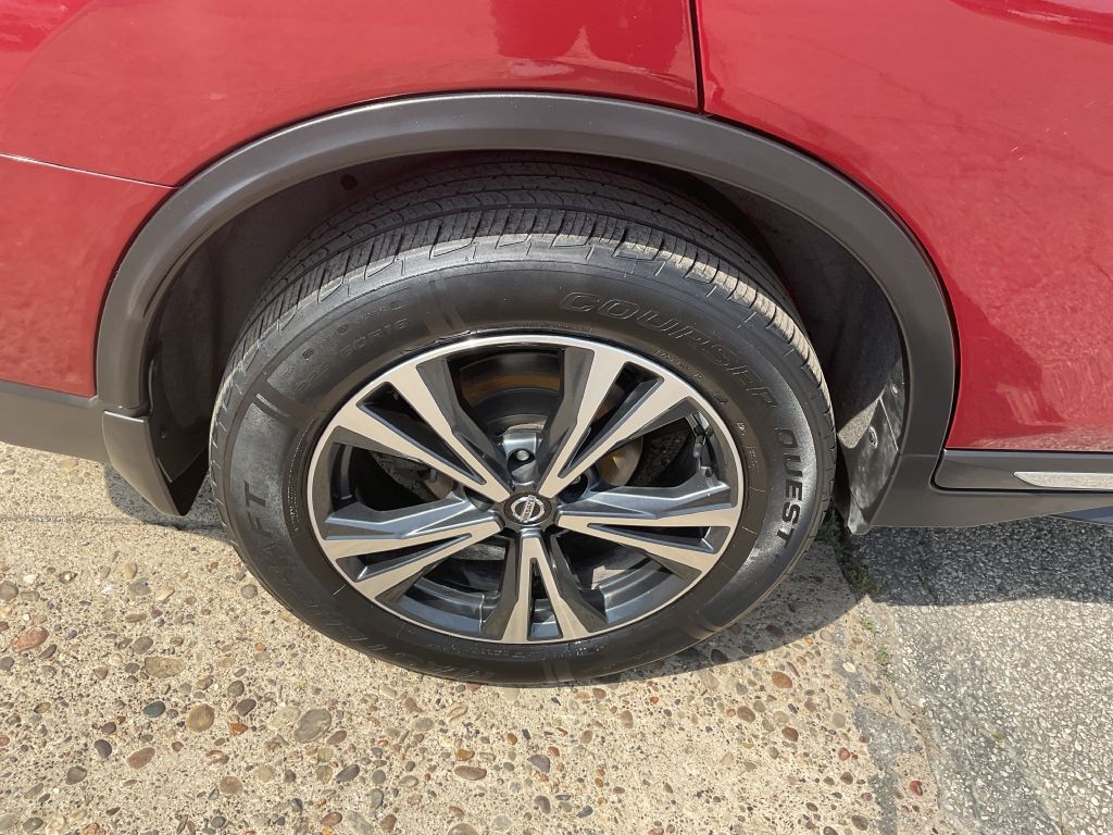 2018 Nissan Rogue Image 12