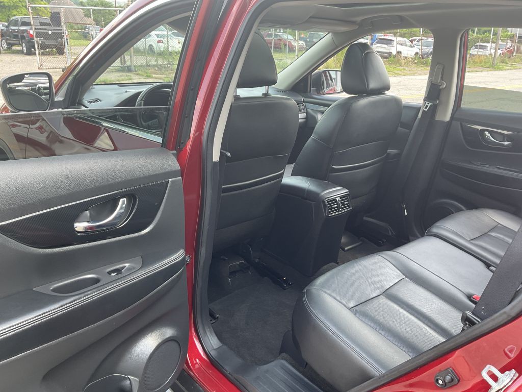 2018 Nissan Rogue Image 21