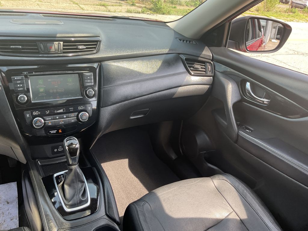 2018 Nissan Rogue Image 30