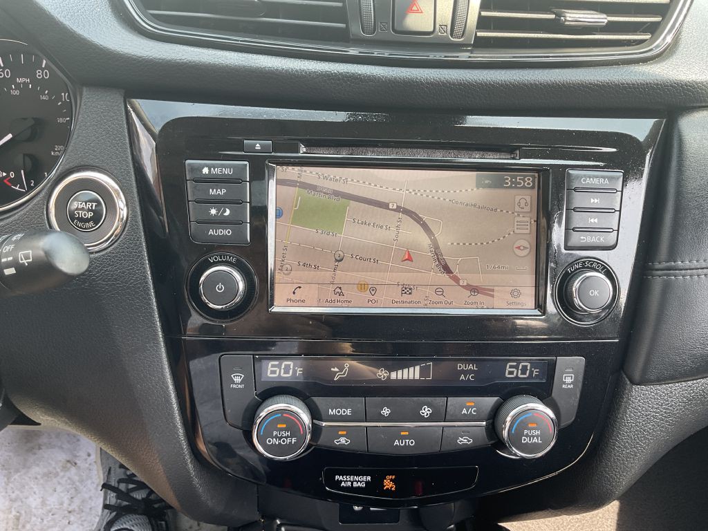 2018 Nissan Rogue Image 35