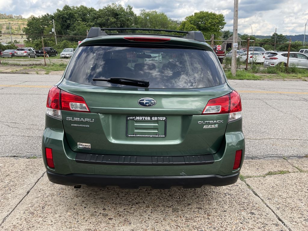 2010 Subaru Outback Image 8