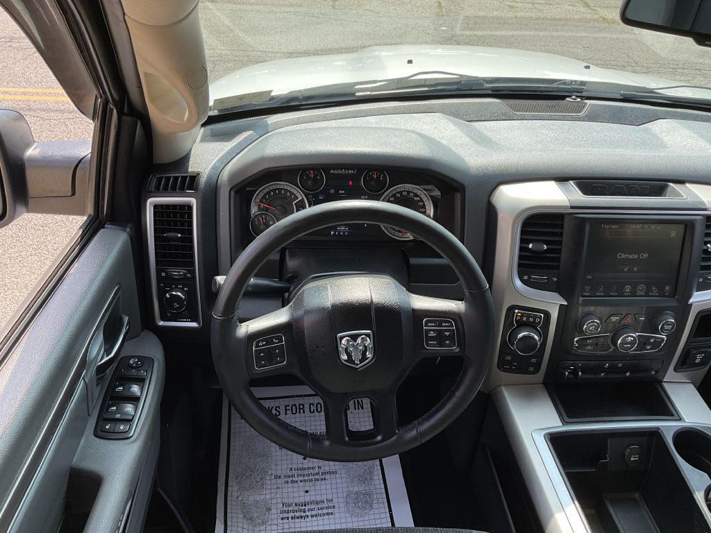 2015 RAM 1500 Image 27